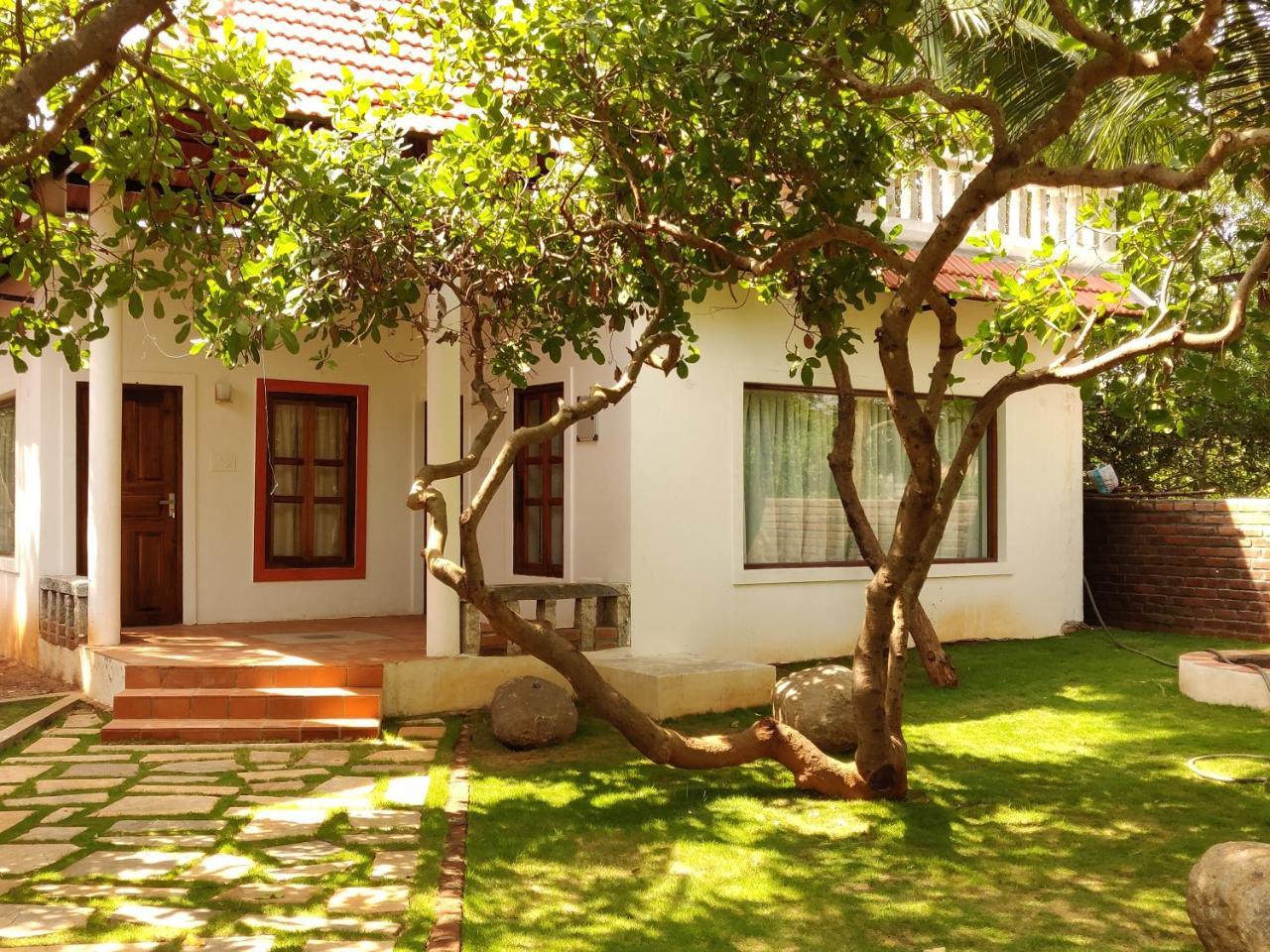 Sun Farm House Auroville Bagian luar foto